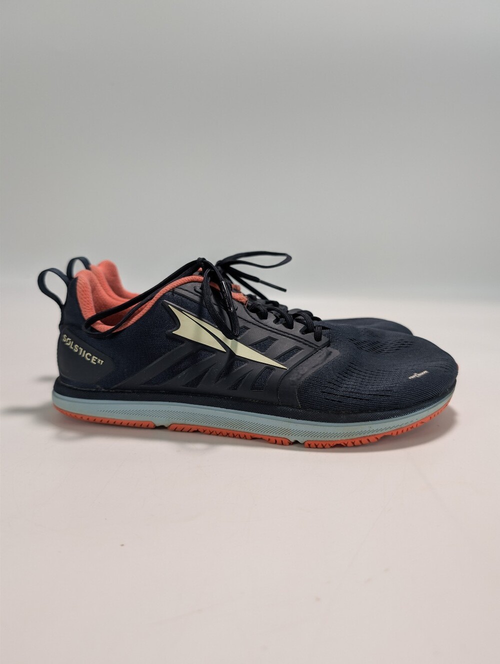 Altra Solstice XT Cross Trainer Shoes - AL0A4QTN447